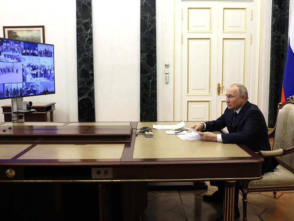 Президент России Владимир Путин дал старт Году педагога и наставника Президент России Владимир Путин дал старт Году педагога и наставника.