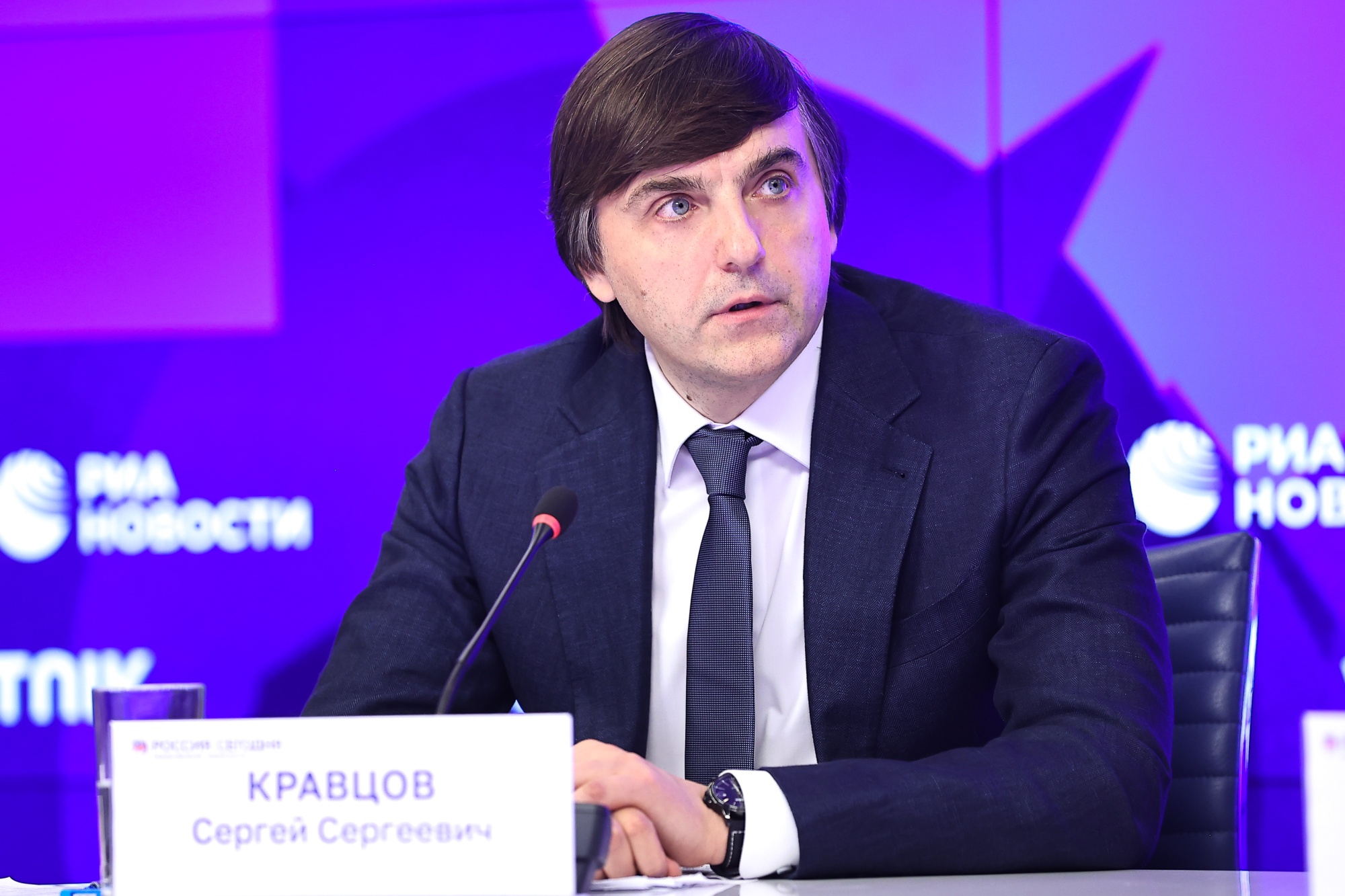 Сергей Кравцов: «Основной период ЕГЭ-2025 прошел на высоком организационном уровне и без серьезных нарушений» Сергей Кравцов: «Основной период ЕГЭ-2025 прошел на высоком организационном уровне и без серьезных нарушений».
